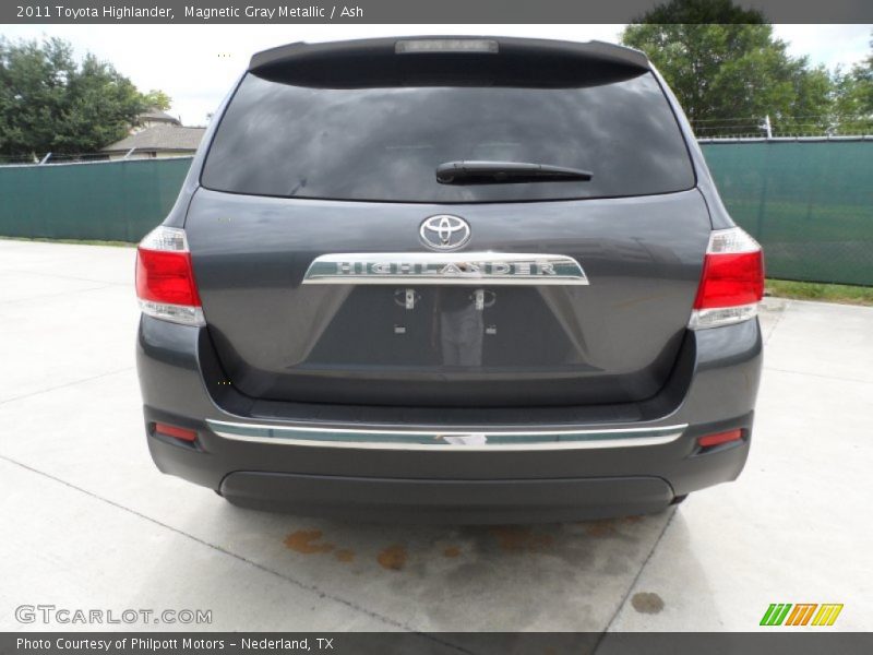 Magnetic Gray Metallic / Ash 2011 Toyota Highlander