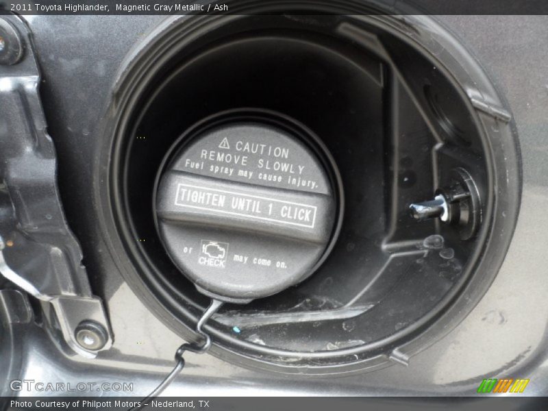 Magnetic Gray Metallic / Ash 2011 Toyota Highlander