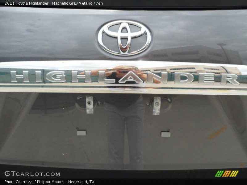 Magnetic Gray Metallic / Ash 2011 Toyota Highlander