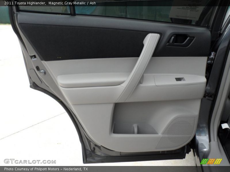 Magnetic Gray Metallic / Ash 2011 Toyota Highlander