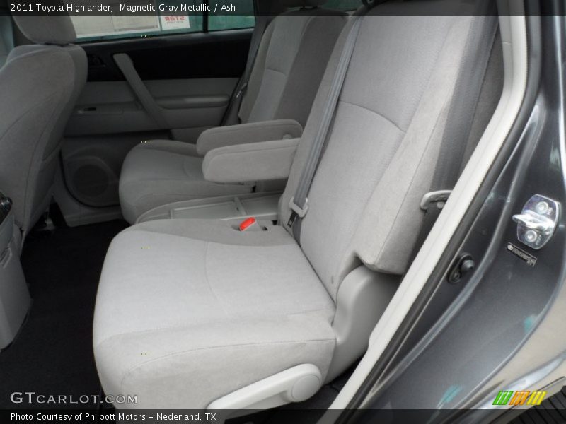Magnetic Gray Metallic / Ash 2011 Toyota Highlander