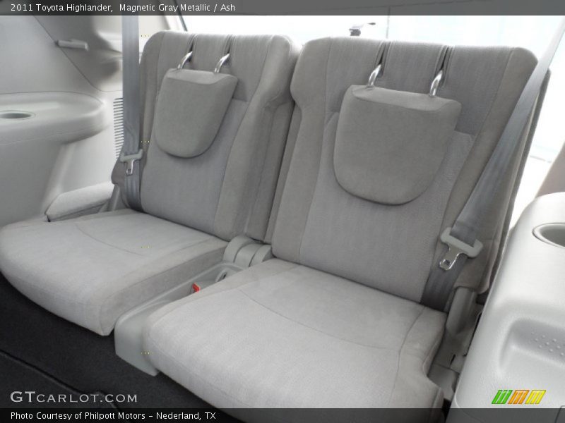Magnetic Gray Metallic / Ash 2011 Toyota Highlander