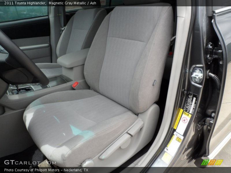 Magnetic Gray Metallic / Ash 2011 Toyota Highlander