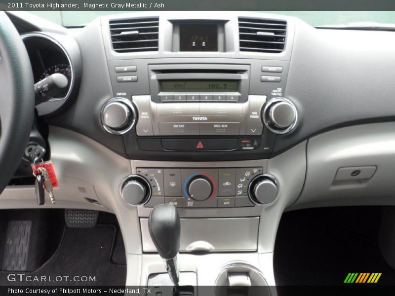 Controls of 2011 Highlander 