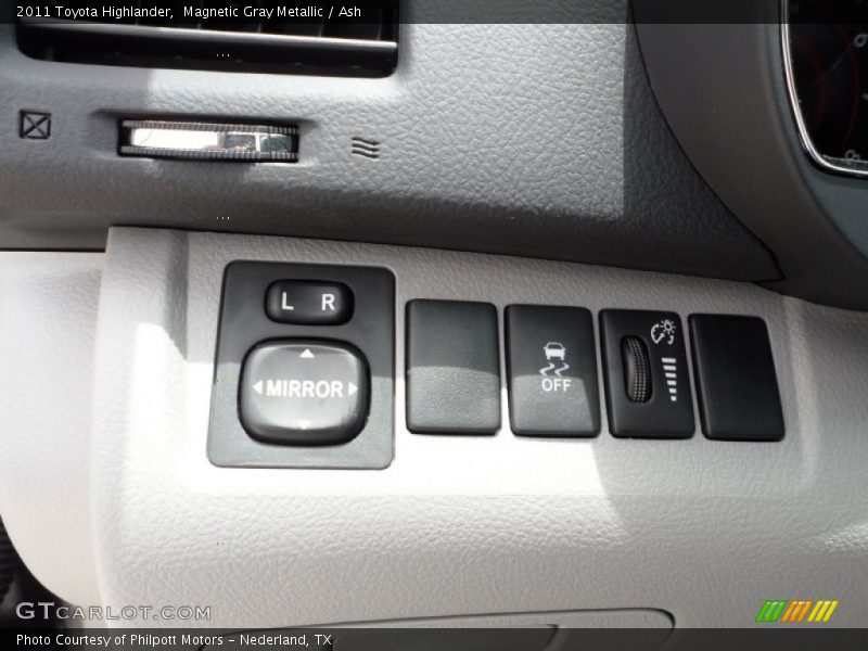 Controls of 2011 Highlander 
