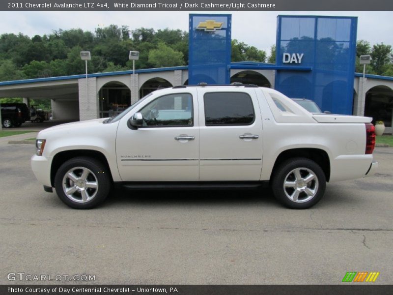 White Diamond Tricoat / Dark Cashmere/Light Cashmere 2011 Chevrolet Avalanche LTZ 4x4