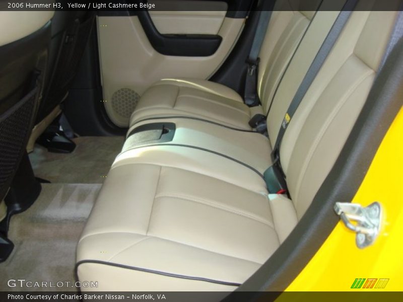 Yellow / Light Cashmere Beige 2006 Hummer H3