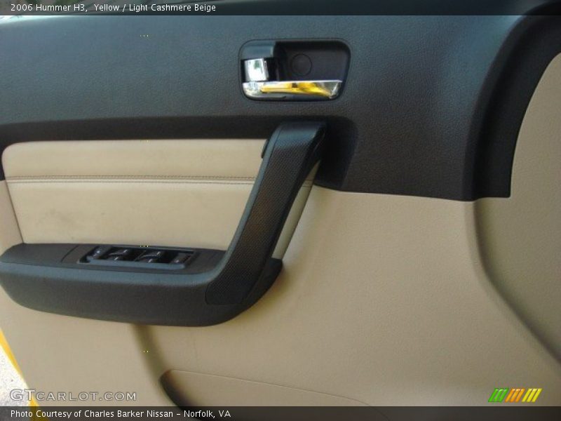 Yellow / Light Cashmere Beige 2006 Hummer H3