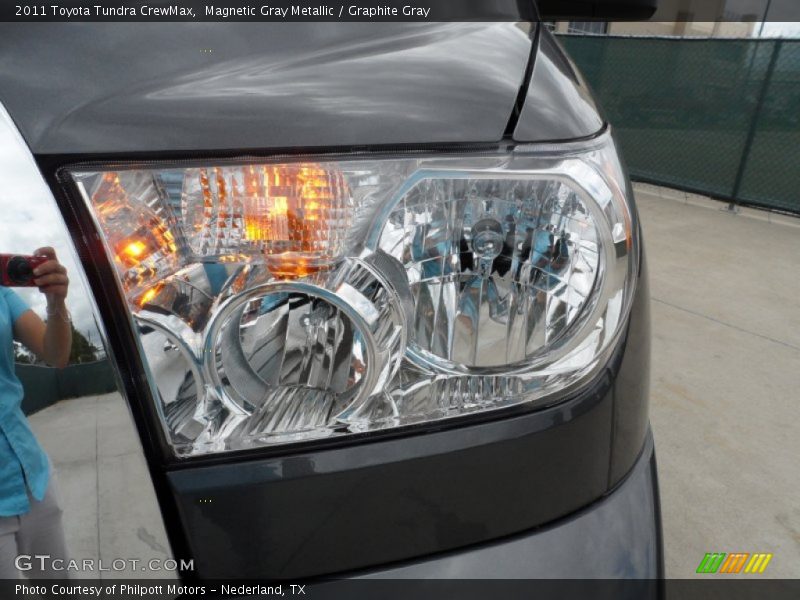 Magnetic Gray Metallic / Graphite Gray 2011 Toyota Tundra CrewMax