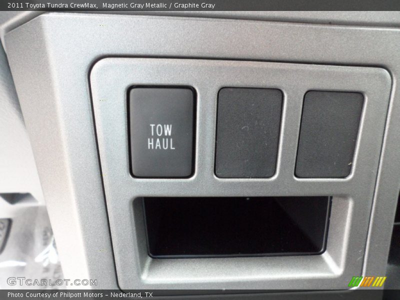 Magnetic Gray Metallic / Graphite Gray 2011 Toyota Tundra CrewMax