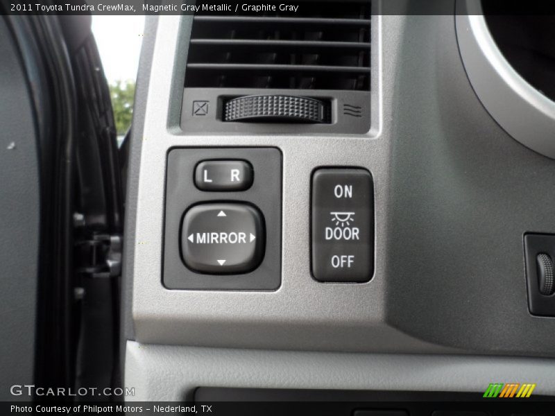Magnetic Gray Metallic / Graphite Gray 2011 Toyota Tundra CrewMax
