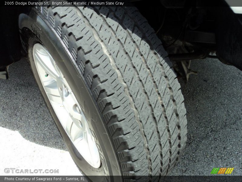 Bright Silver Metallic / Medium Slate Gray 2005 Dodge Durango ST