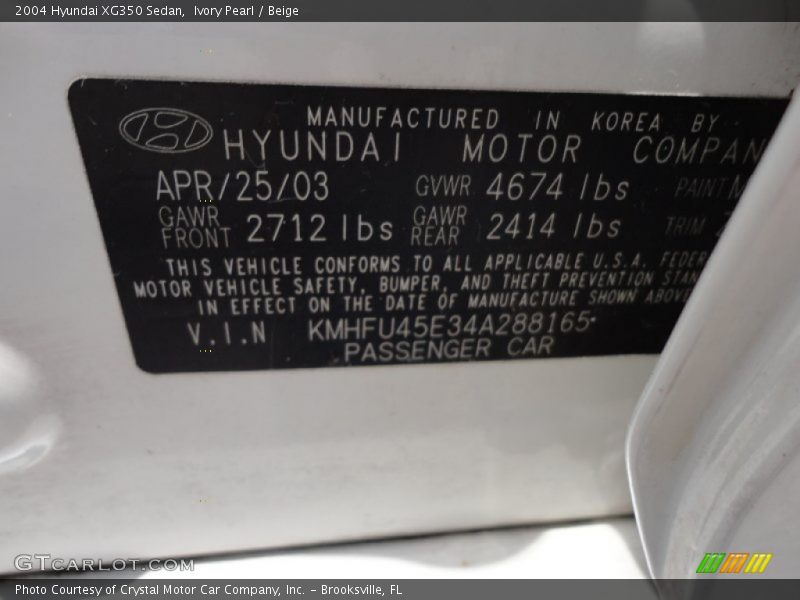 Ivory Pearl / Beige 2004 Hyundai XG350 Sedan