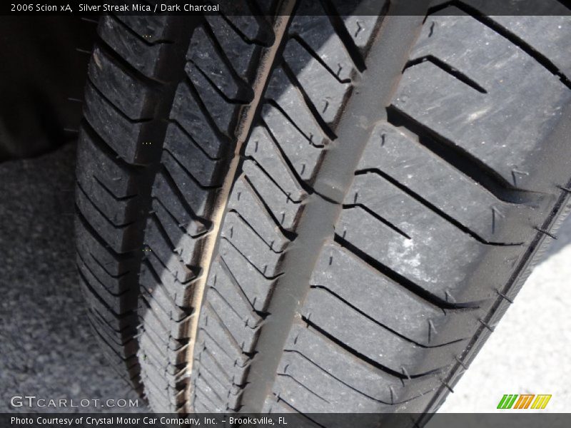Silver Streak Mica / Dark Charcoal 2006 Scion xA