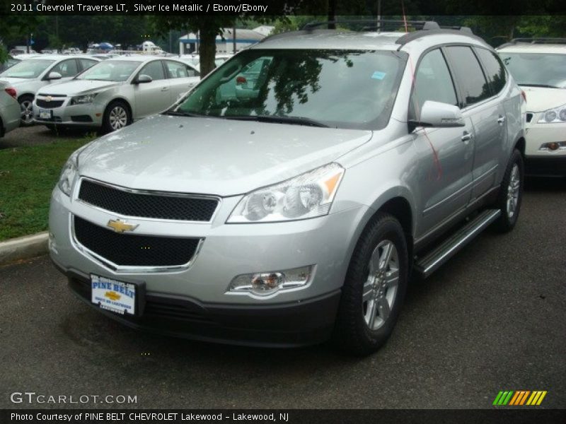 Silver Ice Metallic / Ebony/Ebony 2011 Chevrolet Traverse LT