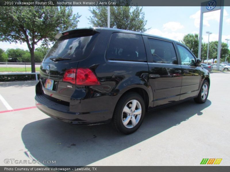 Nocturne Black Metallic / Aero Gray 2010 Volkswagen Routan SEL
