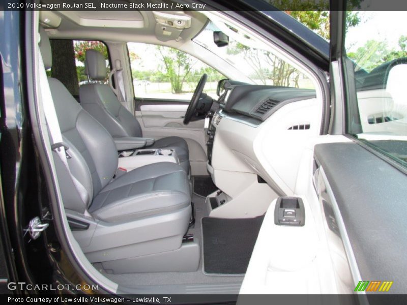  2010 Routan SEL Aero Gray Interior