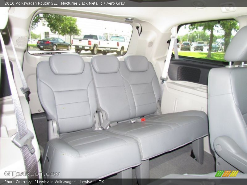  2010 Routan SEL Aero Gray Interior