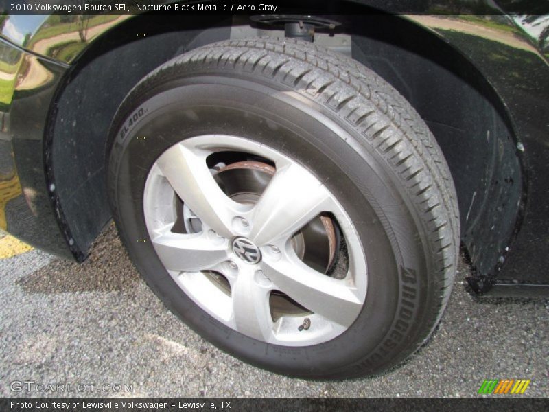 Nocturne Black Metallic / Aero Gray 2010 Volkswagen Routan SEL