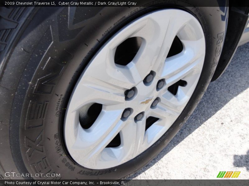 Cyber Gray Metallic / Dark Gray/Light Gray 2009 Chevrolet Traverse LS