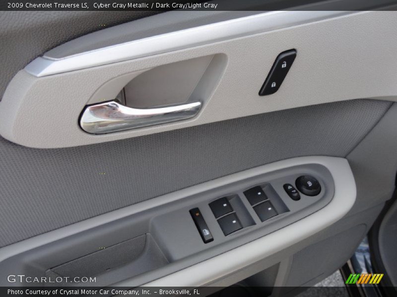Cyber Gray Metallic / Dark Gray/Light Gray 2009 Chevrolet Traverse LS