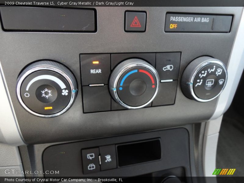 Cyber Gray Metallic / Dark Gray/Light Gray 2009 Chevrolet Traverse LS