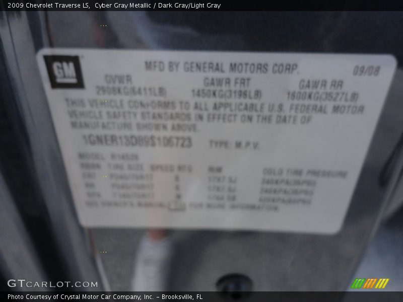 Cyber Gray Metallic / Dark Gray/Light Gray 2009 Chevrolet Traverse LS
