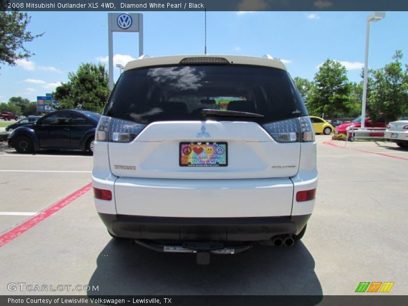 Diamond White Pearl / Black 2008 Mitsubishi Outlander XLS 4WD