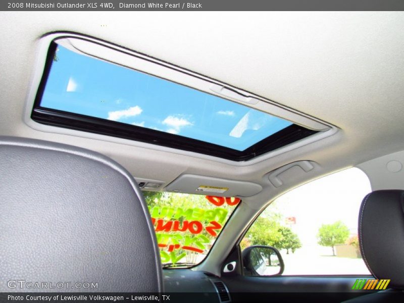 Diamond White Pearl / Black 2008 Mitsubishi Outlander XLS 4WD