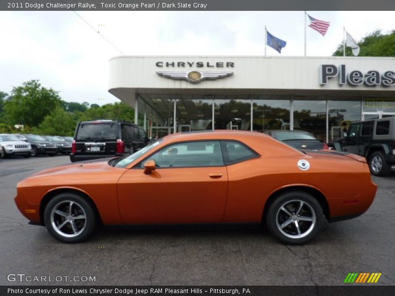 Toxic Orange Pearl / Dark Slate Gray 2011 Dodge Challenger Rallye