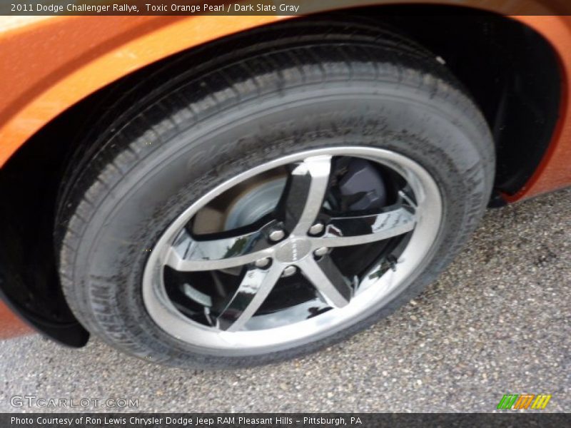 Toxic Orange Pearl / Dark Slate Gray 2011 Dodge Challenger Rallye