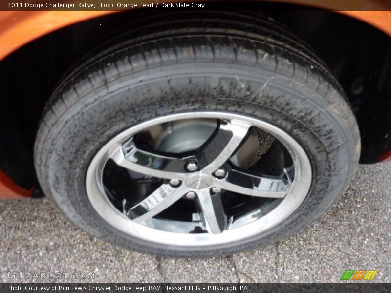 Toxic Orange Pearl / Dark Slate Gray 2011 Dodge Challenger Rallye