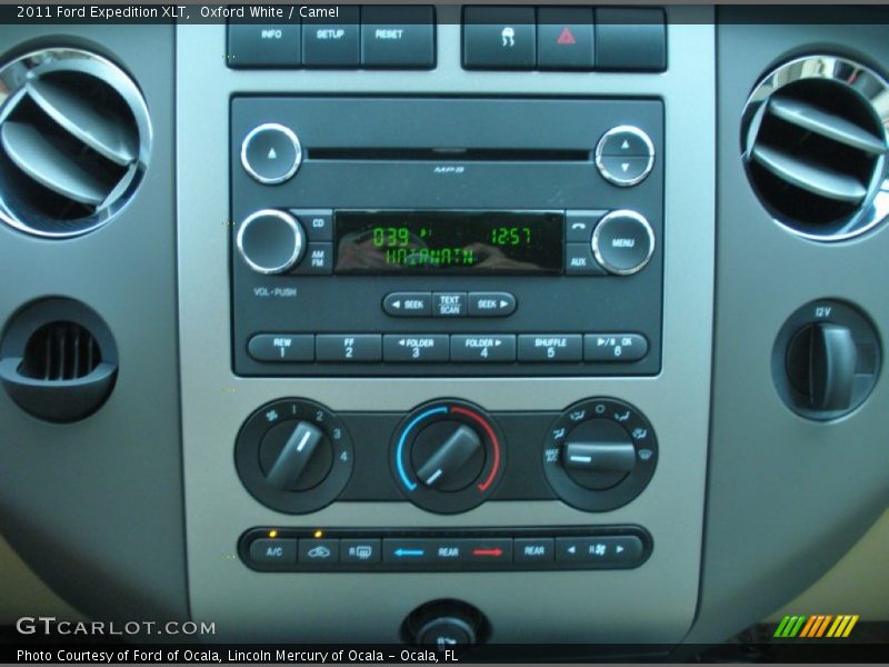 Oxford White / Camel 2011 Ford Expedition XLT