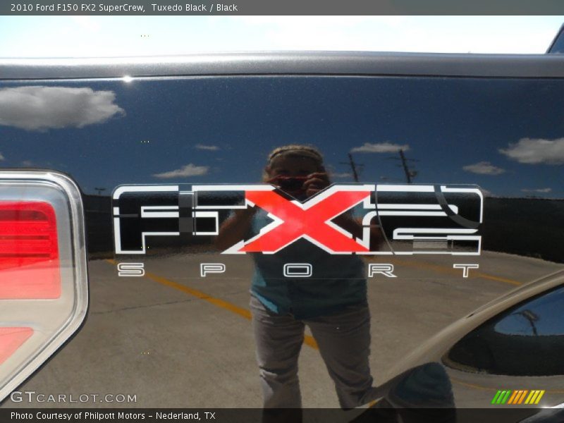 Tuxedo Black / Black 2010 Ford F150 FX2 SuperCrew