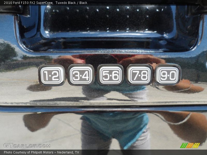 Tuxedo Black / Black 2010 Ford F150 FX2 SuperCrew