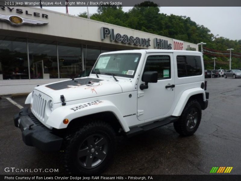Bright White / Black/Dark Saddle 2011 Jeep Wrangler Mojave 4x4