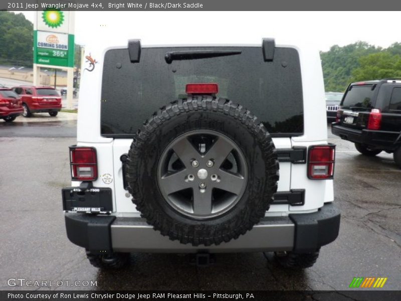 Bright White / Black/Dark Saddle 2011 Jeep Wrangler Mojave 4x4