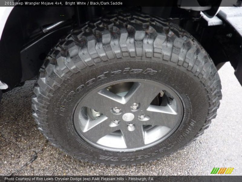 Bright White / Black/Dark Saddle 2011 Jeep Wrangler Mojave 4x4