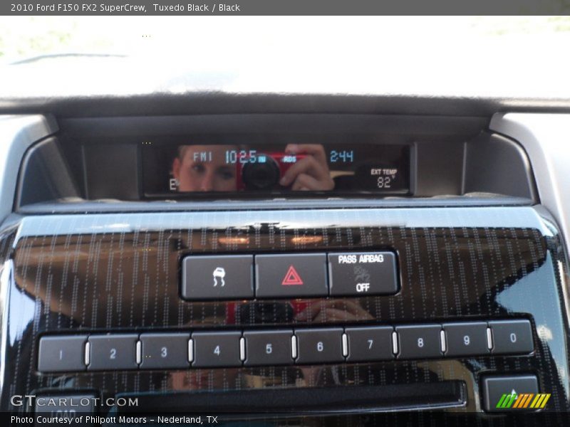 Tuxedo Black / Black 2010 Ford F150 FX2 SuperCrew