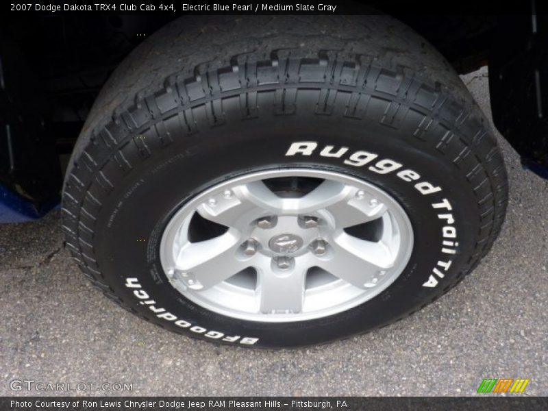 Electric Blue Pearl / Medium Slate Gray 2007 Dodge Dakota TRX4 Club Cab 4x4