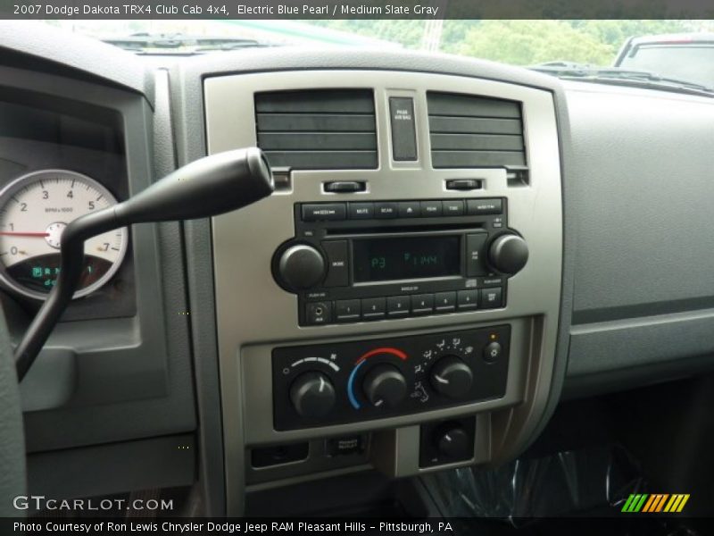 Controls of 2007 Dakota TRX4 Club Cab 4x4
