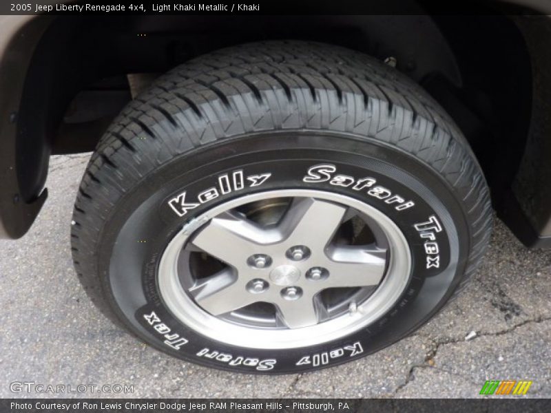 Light Khaki Metallic / Khaki 2005 Jeep Liberty Renegade 4x4