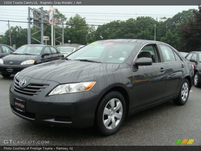 Magnetic Gray Metallic / Ash 2009 Toyota Camry LE