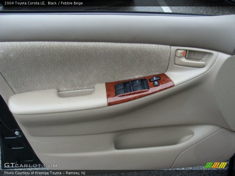 Black / Pebble Beige 2004 Toyota Corolla LE
