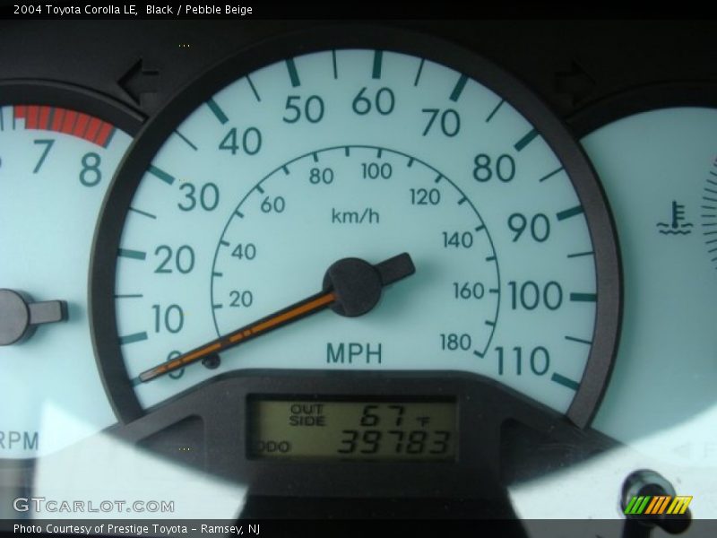 Black / Pebble Beige 2004 Toyota Corolla LE