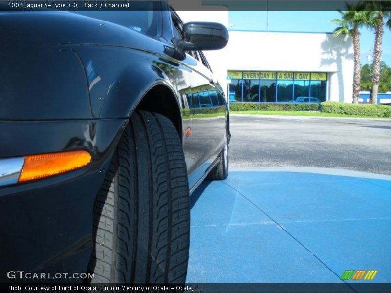 Black / Charcoal 2002 Jaguar S-Type 3.0