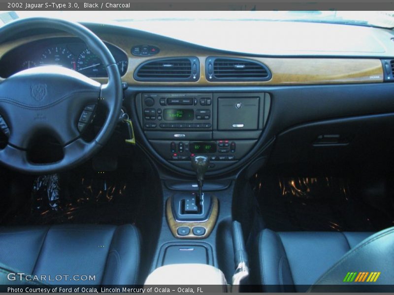 Black / Charcoal 2002 Jaguar S-Type 3.0