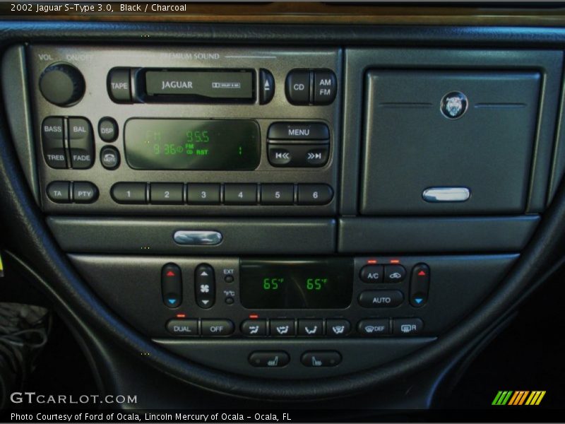 Black / Charcoal 2002 Jaguar S-Type 3.0