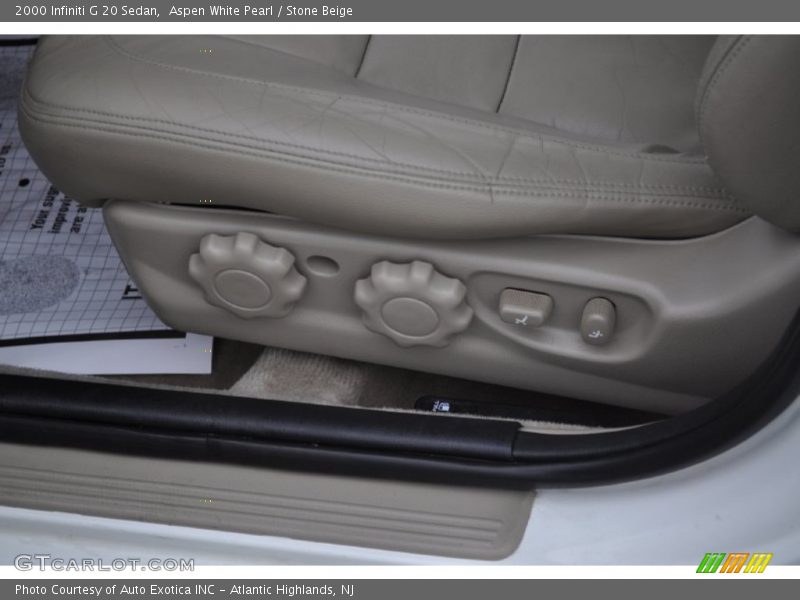Aspen White Pearl / Stone Beige 2000 Infiniti G 20 Sedan
