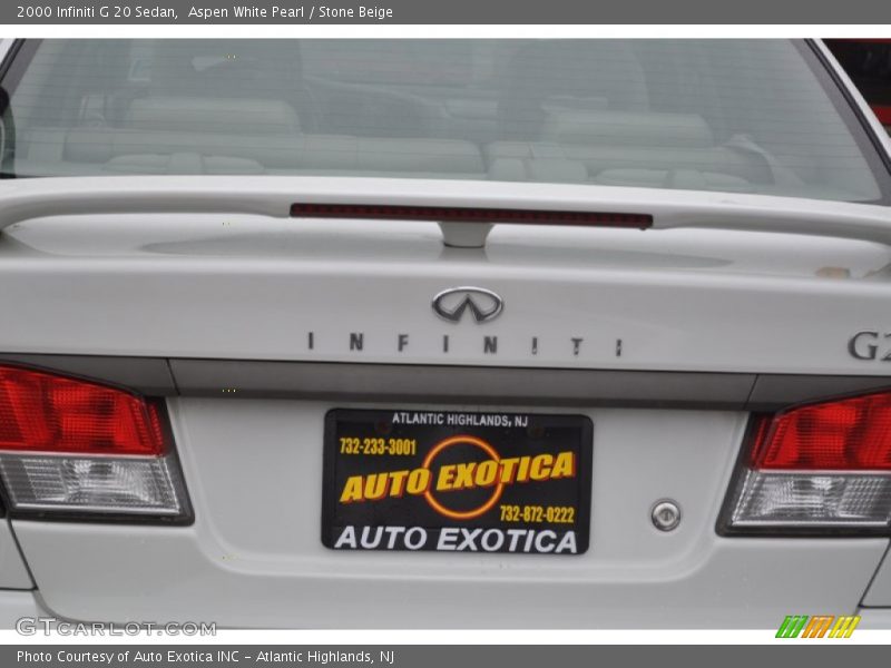 Aspen White Pearl / Stone Beige 2000 Infiniti G 20 Sedan